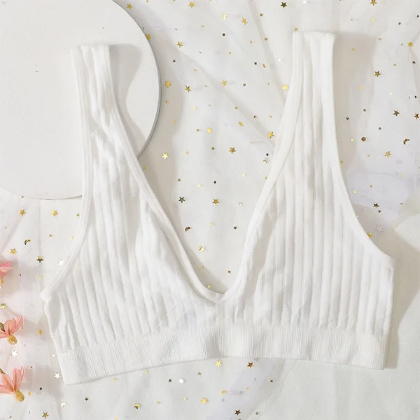 3-Pack V-Neck Tops – Soft, Elegant, Effortlessly You