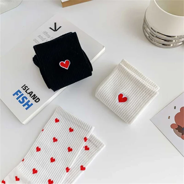 Heart Socks Elvaio – 3 Cute Designs of Comfort & Love